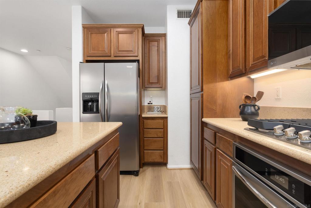 MLS #250031902SD img 22