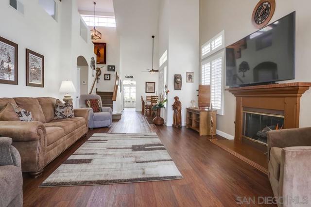3367 Malta Way, Oceanside CA: https://media.crmls.org/mediaz/50601583-1404-4b68-a828-f8deb8a4348b.jpg