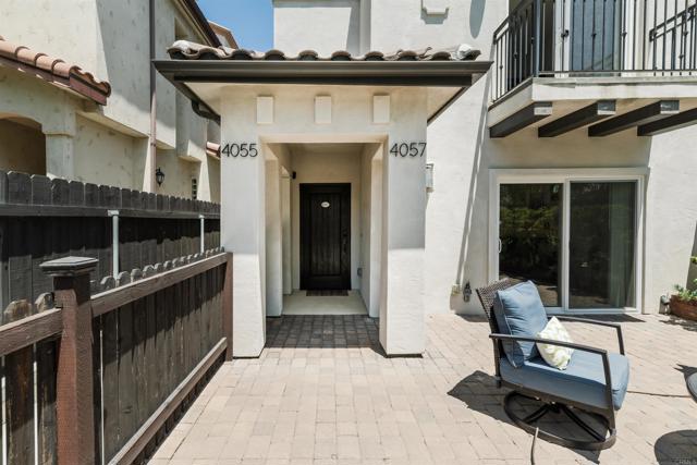 Detail Gallery Image 7 of 39 For 4057 Lamont St, San Diego,  CA 92109 - 3 Beds | 2/1 Baths