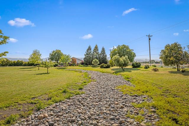 2340 Tennant Avenue, Morgan Hill CA: https://media.crmls.org/mediaz/50602670-03c5-4eb5-8ee0-115c6c243efa.jpg