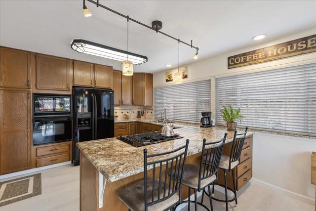 363 Conestoga Way, San Jose CA: https://media.crmls.org/mediaz/5060af24-e103-4426-842a-ba6e55d5cdbf.jpg