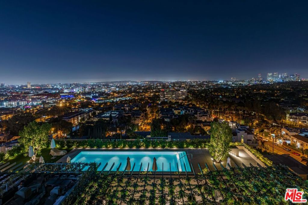 https://media.crmls.org/mediaz/5060b0d1-30b4-4852-b9d6-aabc5c5e784d.jpg?preset=X-Large