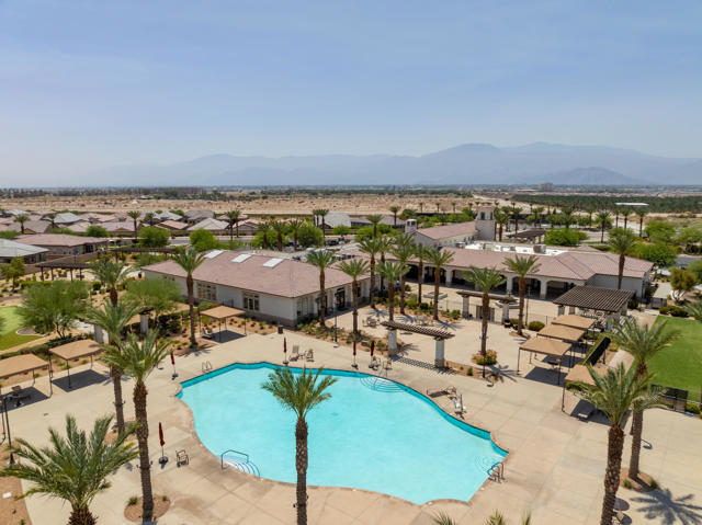 43606 Treviso Drive, Indio CA: https://media.crmls.org/mediaz/5060d35e-5d78-4bbc-a9aa-e423829ed966.jpg