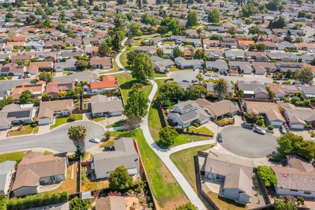 35573 Purcell Pl, Fremont CA: https://media.crmls.org/mediaz/5060ee65-0a2e-4efb-93d0-3334b774d85c.jpg