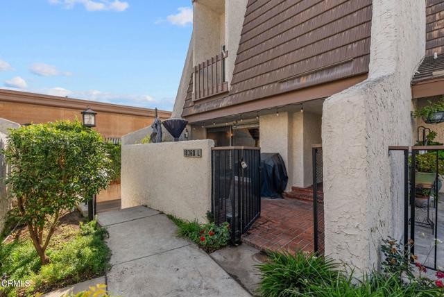 Detail Gallery Image 21 of 34 For 18360 Collins St #L,  Tarzana,  CA 91356 - 2 Beds | 2/1 Baths