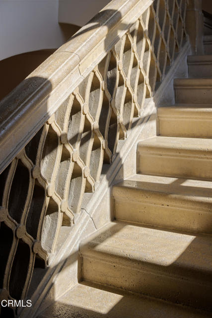 Detail Gallery Image 14 of 39 For 262 S San Rafael Ave, Pasadena,  CA 91105 - 6 Beds | 5/6 Baths