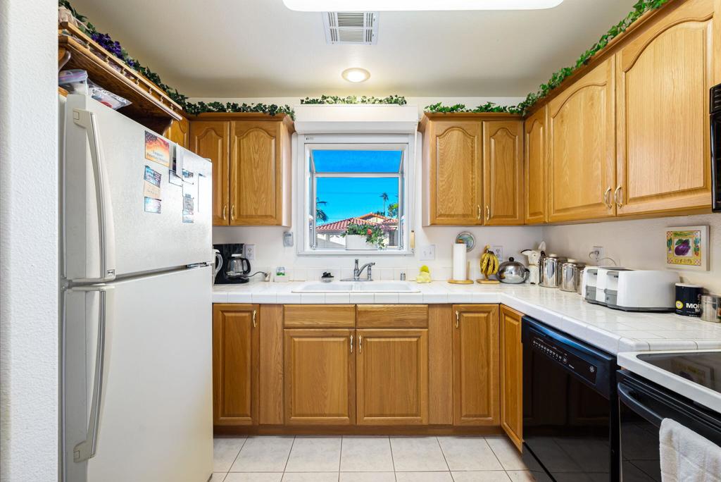 MLS #219138555DA image #16