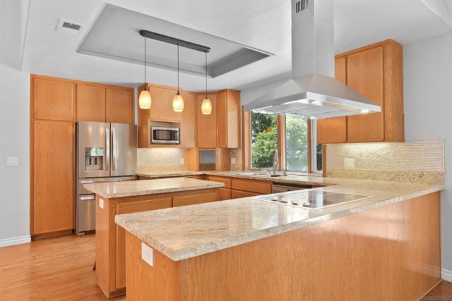 3165 Torreon Dr, Alpine CA: https://media.crmls.org/mediaz/5065d090-2952-4a02-a98f-16e3055a65ab.jpg