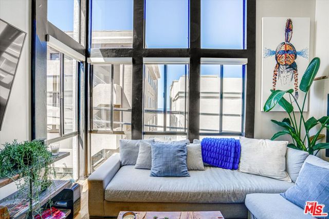 Image 12 of 58 For 14 Mast Street