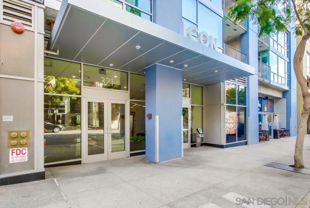 321 10th Ave, San Diego CA: https://media.crmls.org/mediaz/5066b113-654e-4b24-8768-64691d2aa480.jpg