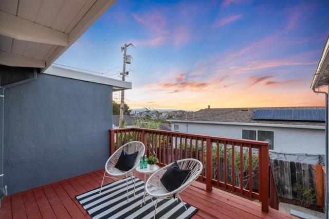 3806 Kenwood Avenue, San Mateo CA: https://media.crmls.org/mediaz/5066cbc6-18a4-4c3a-9c5c-a45c8f57c1c6.jpg