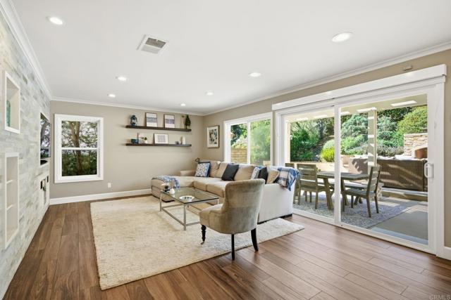 Detail Gallery Image 12 of 41 For 13184 Janetta Pl, San Diego,  CA 92130 - 4 Beds | 3 Baths