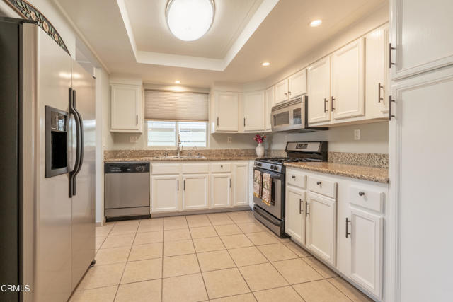 Detail Gallery Image 12 of 28 For 11 Don Antonio Way #11,  Ojai,  CA 93023 - 2 Beds | 2 Baths