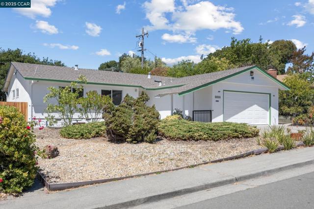 4816 Meadowbrook Dr, Richmond CA: https://media.crmls.org/mediaz/5068c2c8-78ec-4696-9f14-1b82f07d1b1e.jpg