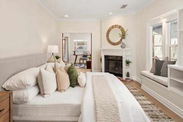 260 H Avenue, Coronado CA: https://media.crmls.org/mediaz/50693f96-96f1-4c39-b3a8-ed76b3ed6755.jpg