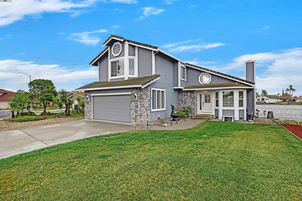5280 Laguna Ct