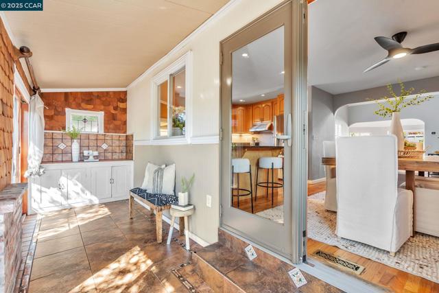 300 Saint Augustine Ct, Benicia CA: https://media.crmls.org/mediaz/506a188e-74b3-4577-a1ad-16ceb406a608.jpg