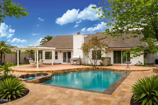 6861 Aviano Drive, Camarillo CA: https://media.crmls.org/mediaz/506abec3-b80a-4bb6-8176-e92d9668f4ce.jpg