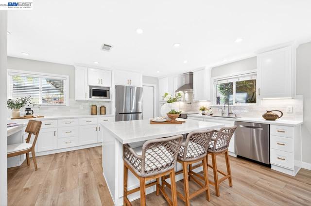 4127 Alvarado St, Pleasanton CA: https://media.crmls.org/mediaz/506ad047-b119-4b40-8dad-ba5ee1807c26.jpg