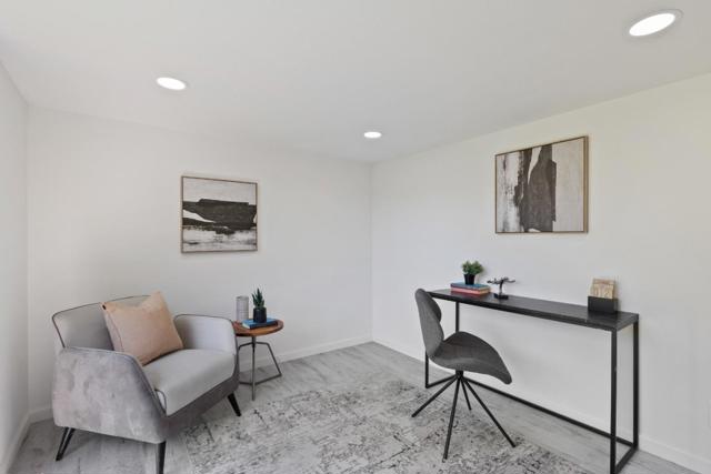 1573 Mallard Way, Sunnyvale CA: https://media.crmls.org/mediaz/506b1230-a382-4102-af8d-ccaacd637ff8.jpg