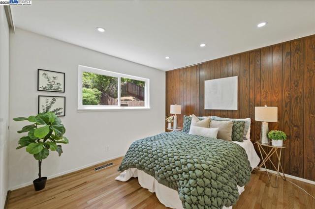 7606 Desertwood Ln, Pleasanton CA: https://media.crmls.org/mediaz/506b9372-70c8-4728-b612-e40c3c26a209.jpg