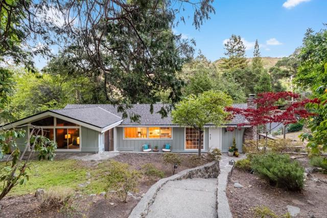 1019 Los Trancos Road, Portola Valley CA: https://media.crmls.org/mediaz/506d5db1-9cd2-4e29-aaf5-72766bc83ba7.jpg