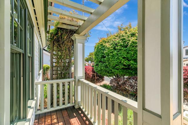 5005 Emerald Street, Capitola CA: https://media.crmls.org/mediaz/506e3b6e-f491-428a-9375-bd3587777b48.jpg
