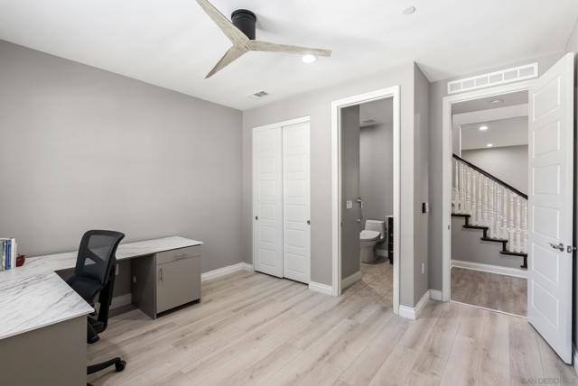 Downstairs ensuite bedroom with built-in desk