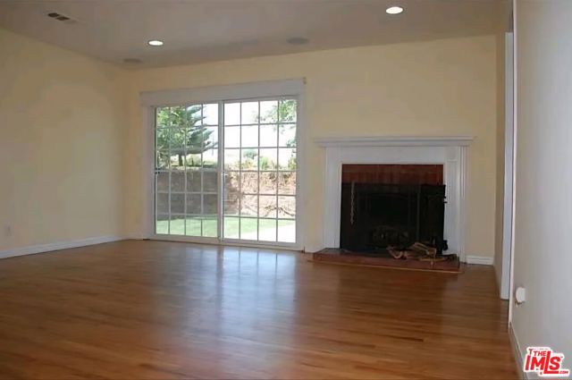 18842 Lemay Street photo 4