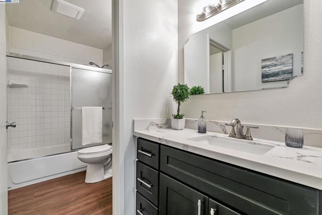 38627 Cherry Ln, Fremont CA: https://media.crmls.org/mediaz/506f58be-8c9f-4b0a-a341-a30e05f065c3.jpg