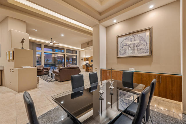 12 Boulder Lane, Rancho Mirage CA: https://media.crmls.org/mediaz/506f930c-2218-44da-be41-e5961165b6cc.jpg