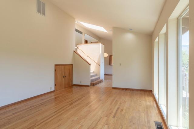 9365 Los Prados Drive, Carmel CA: https://media.crmls.org/mediaz/506fd131-f66f-45c3-af97-74e4b7c30039.jpg