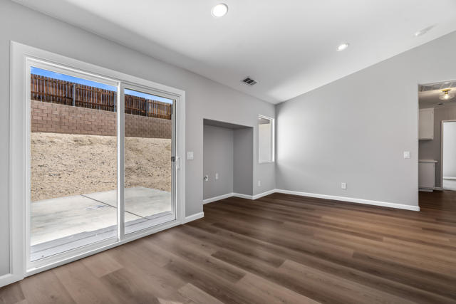 67618 Loma Vista Road, Desert Hot Springs CA: https://media.crmls.org/mediaz/5070264e-96ef-4485-a458-234461716e68.jpg