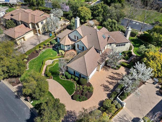 2434 Pomino Way, Pleasanton CA: https://media.crmls.org/mediaz/50706d93-ecf3-44ea-b3ce-204aa8855c11.jpg