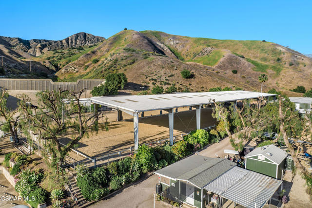 11270 Dominica Avenue, Lakeview Terrace CA: https://media.crmls.org/mediaz/50717c6f-39b3-45dc-ac9b-48d1ddb2a058.jpg