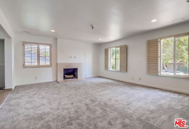 687 Mount Carmel Drive, Claremont CA: https://media.crmls.org/mediaz/5071b278-680d-4cbe-9112-86625fee6023.jpg