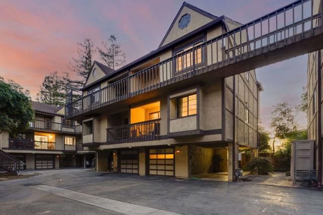 1122 Brewster Avenue, Redwood City CA: https://media.crmls.org/mediaz/50724e16-0a42-4bfa-945e-9e70edb18630.jpg