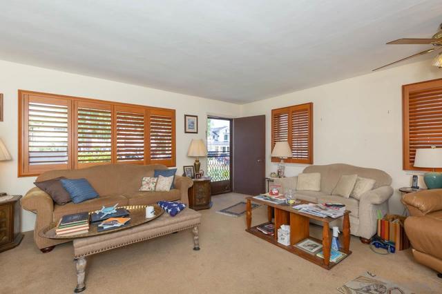 231 E, Coronado CA: https://media.crmls.org/mediaz/5072bf78-6e15-4c1b-b92a-3828fa59dec5.jpg