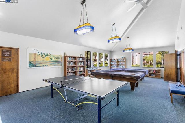 21103 Gary Dr, Hayward CA: https://media.crmls.org/mediaz/5073821a-d0e6-45e0-9702-b61fc4b0c0da.jpg