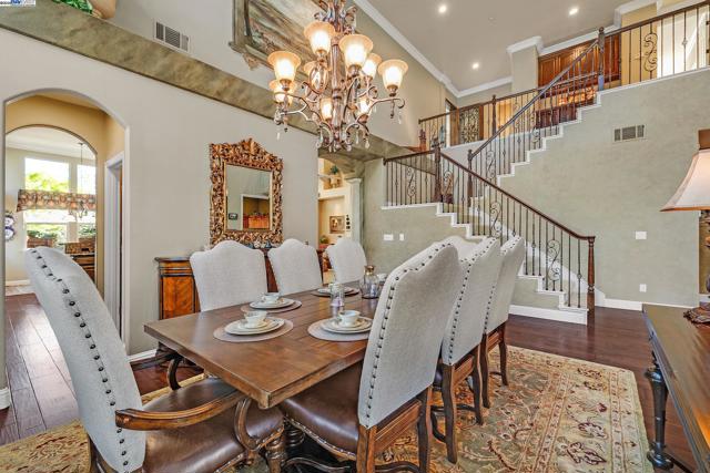 259 Alden Ln, Livermore CA: https://media.crmls.org/mediaz/5073bdde-bb22-48c8-9ce8-e5cb7f6729e4.jpg