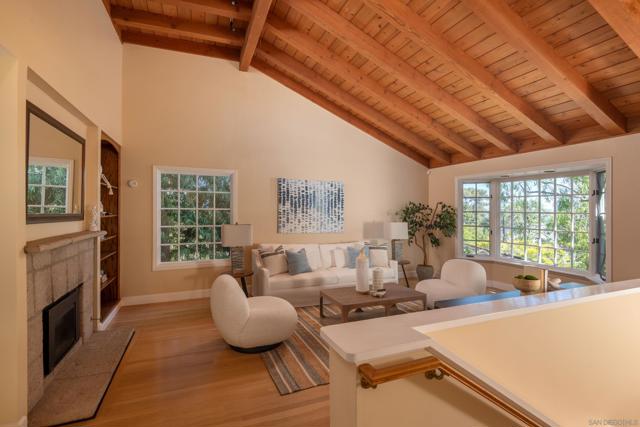 4027 Narragansett Ave, San Diego CA: https://media.crmls.org/mediaz/50742f50-3c39-4e6e-a20a-1411ce2316f1.jpg