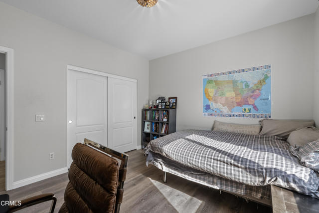 2012 Keltic Lodge Drive, Oxnard CA: https://media.crmls.org/mediaz/5074e39a-a3a6-416b-813a-c243d5f167a0.jpg