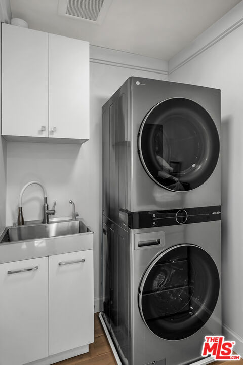 751 Westholme Avenue, Los Angeles CA: https://media.crmls.org/mediaz/507553c6-869c-4631-97e1-58e53c9682a4.jpg