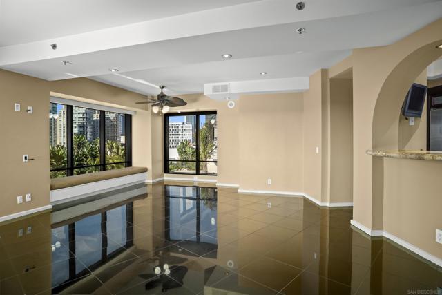 Image 3 of 38 For 200 Harbor Drive  803