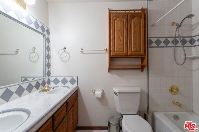 Image 23 of 64 For 29243 Piani Road