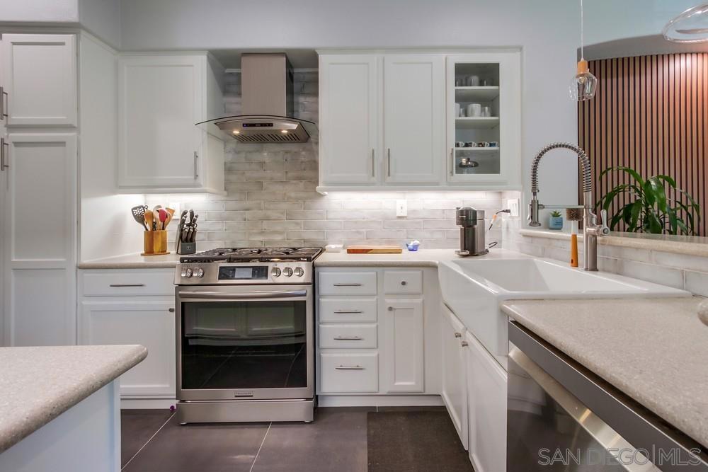 MLS #250026575SD img 12