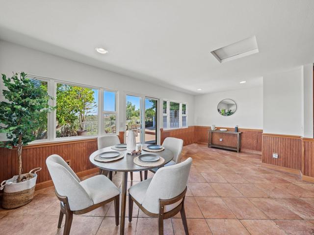 13046 Cree Drive, Poway CA: https://media.crmls.org/mediaz/50766fc2-3ce1-44d3-b6ca-02cc90c9cd07.jpg
