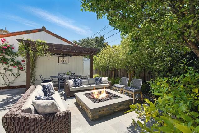 540 Parrott Drive, San Mateo CA: https://media.crmls.org/mediaz/5077099b-1adb-4e66-950f-413c8ebb290e.jpg