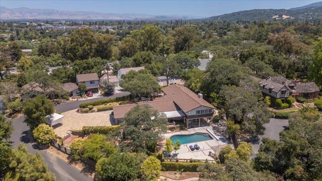 17095 Summit Way, Los Gatos CA: https://media.crmls.org/mediaz/5077df9a-aa1e-4074-b0ea-8389283b37c1.jpg