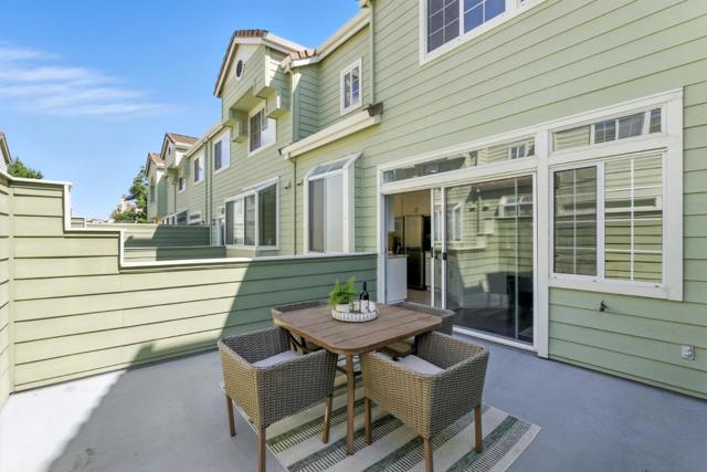 1151 La Rochelle Terrace, Sunnyvale CA: https://media.crmls.org/mediaz/5078c113-1fe3-43a6-a3d0-08aeb3e0c75e.jpg